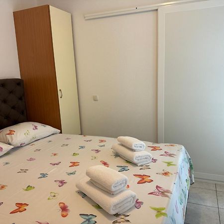 House 100M From The Beach With Free Parking And Breakfast Baška Voda Esterno foto