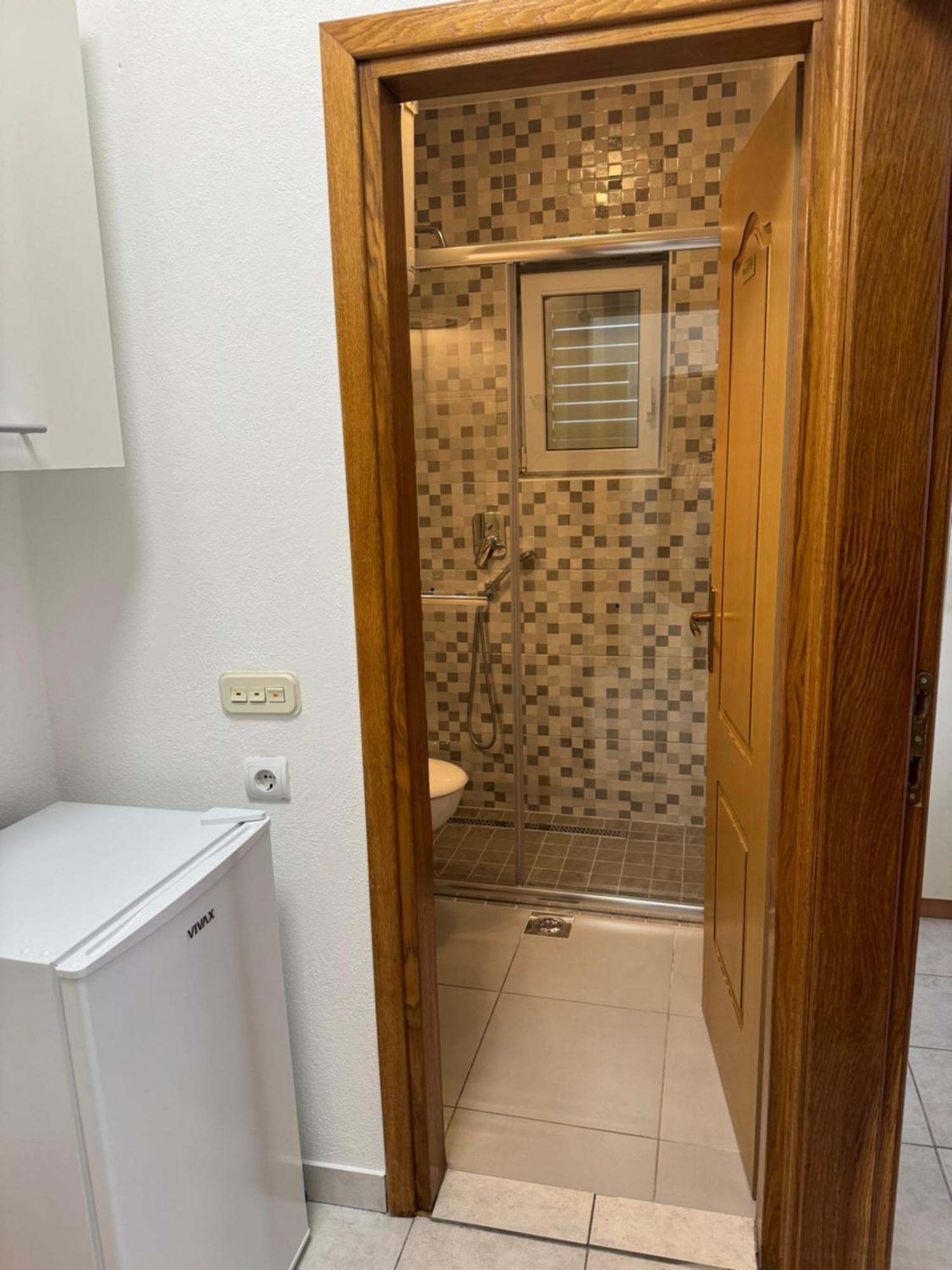 House 100M From The Beach With Free Parking And Breakfast Baška Voda Esterno foto