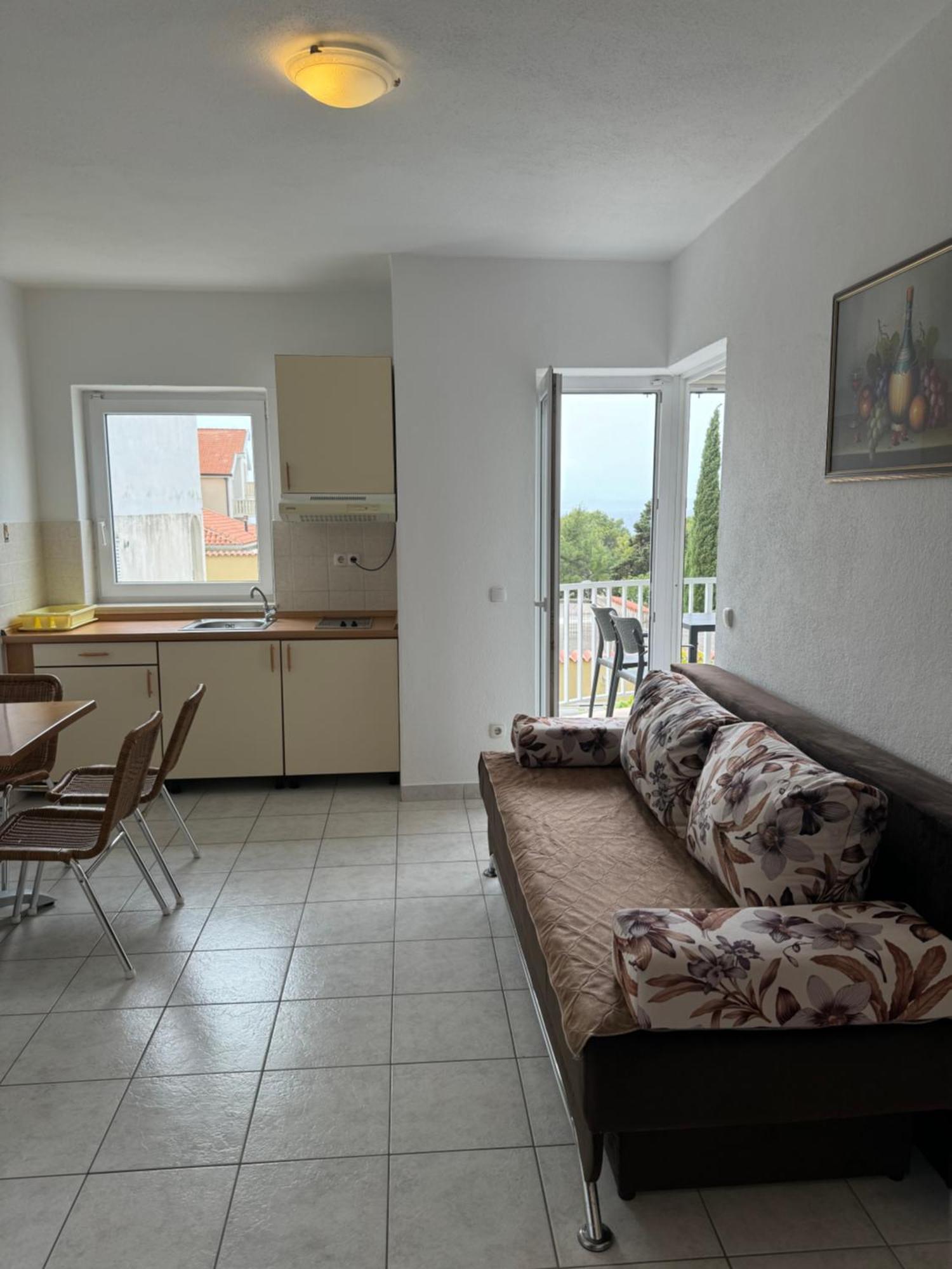 House 100M From The Beach With Free Parking And Breakfast Baška Voda Esterno foto