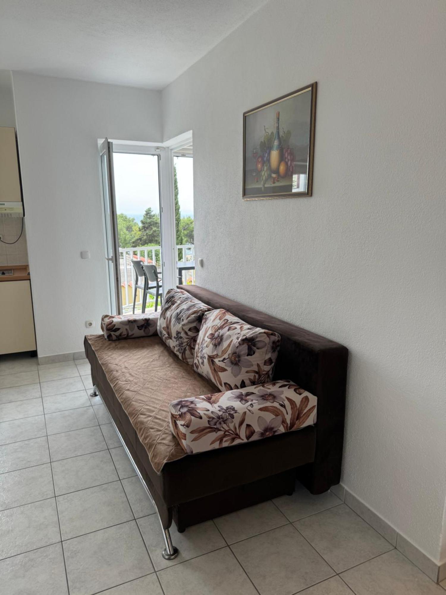 House 100M From The Beach With Free Parking And Breakfast Baška Voda Esterno foto